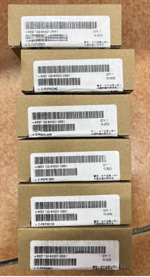 6AG2526-2BF00-1AB0 - Siemens - وحدة الإخراج الرقمي، 8 مخارج، 24 فولت تيار مستمر